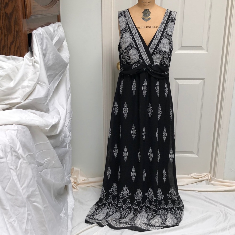 DB Maxi dress. Size 10